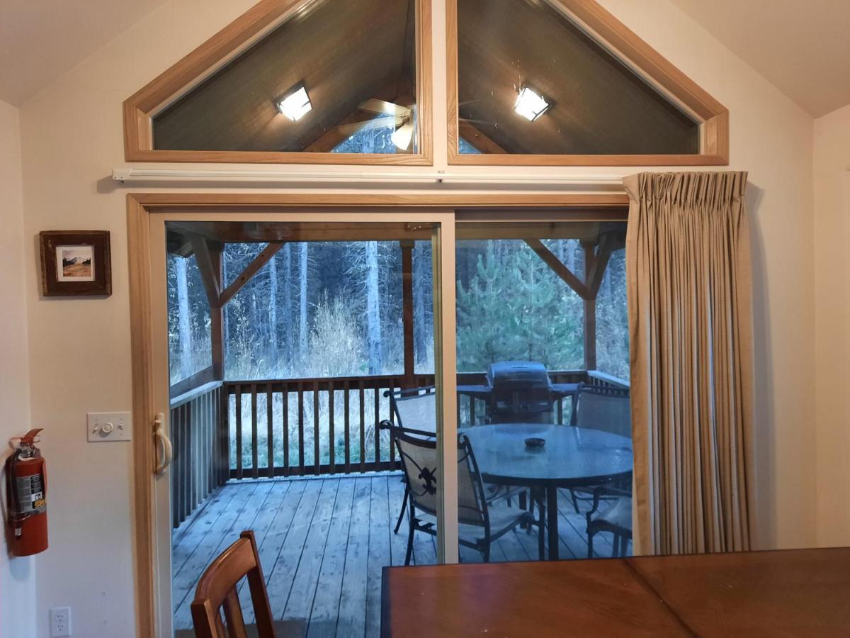 Willamette Pass Inn & Chalets Odell Lake Екстериор снимка