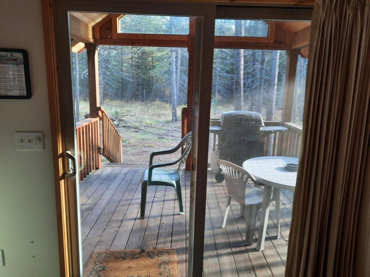 Willamette Pass Inn & Chalets Odell Lake Екстериор снимка
