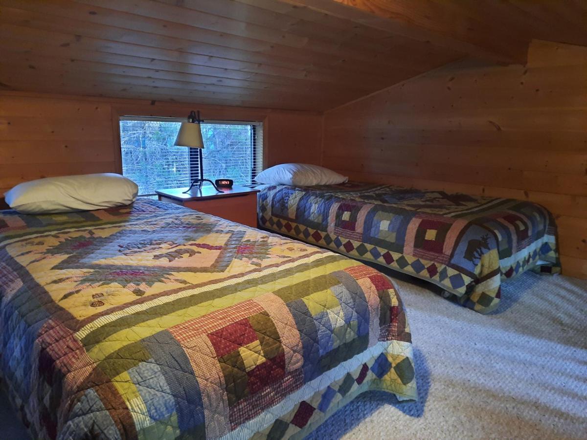 Willamette Pass Inn & Chalets Odell Lake Екстериор снимка