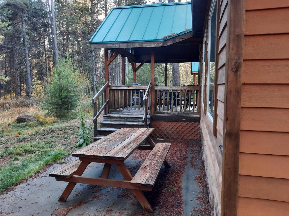 Willamette Pass Inn & Chalets Odell Lake Екстериор снимка