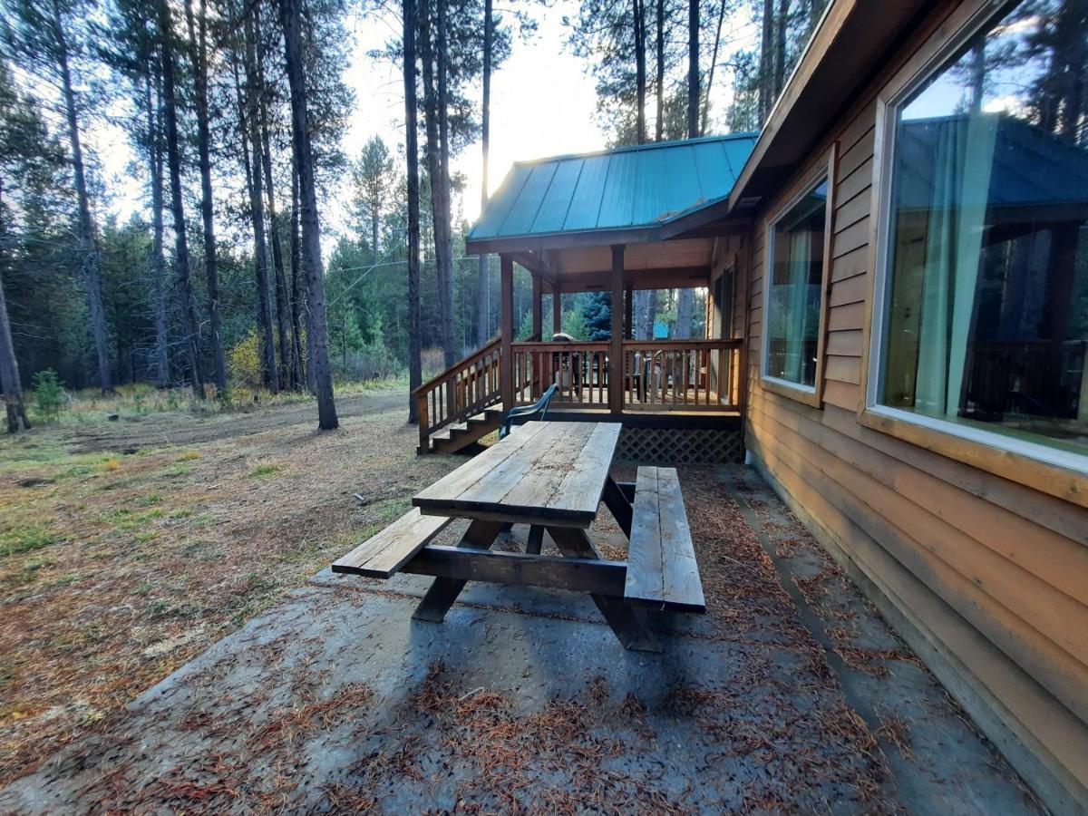 Willamette Pass Inn & Chalets Odell Lake Екстериор снимка