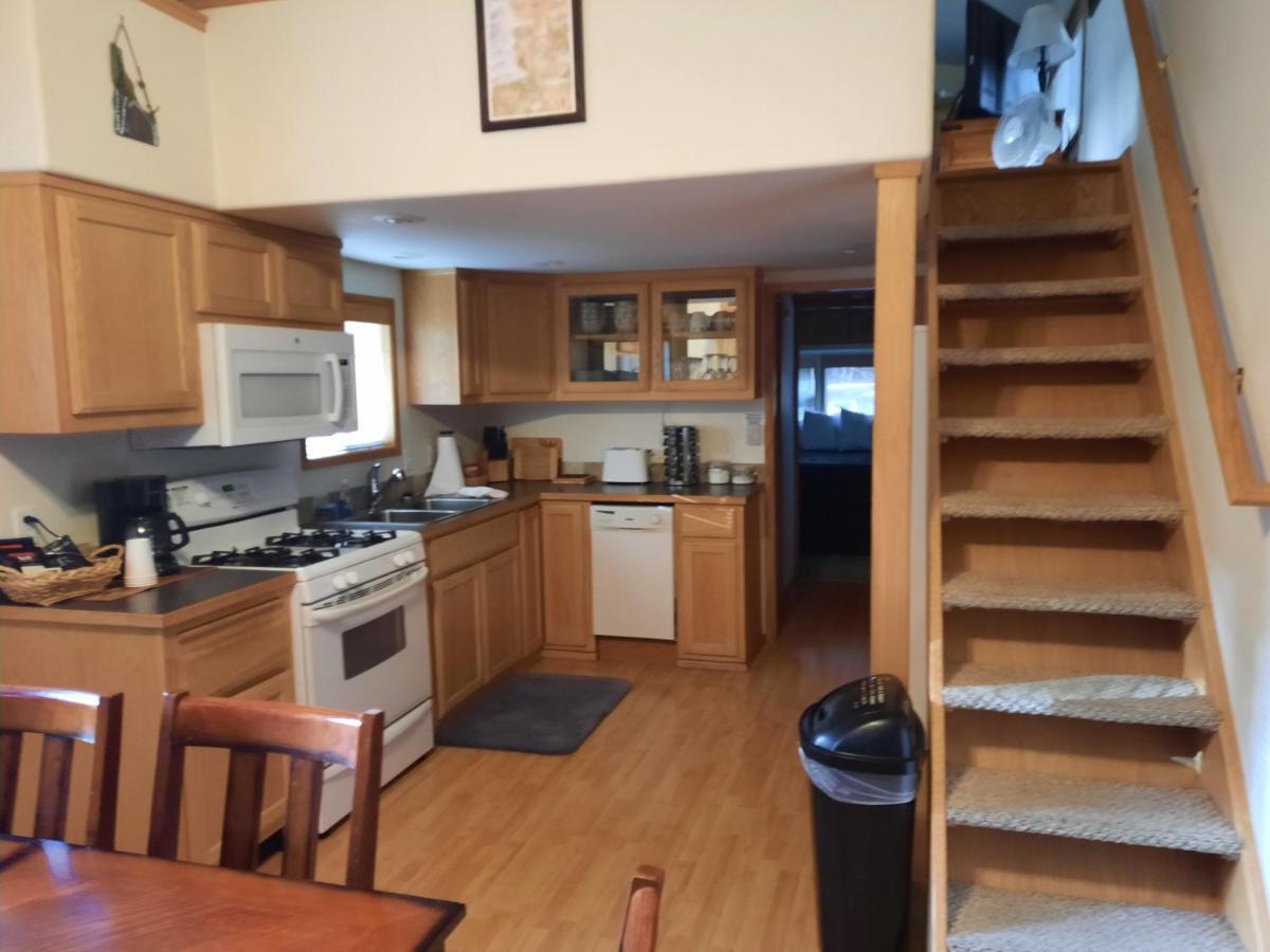 Willamette Pass Inn & Chalets Odell Lake Екстериор снимка