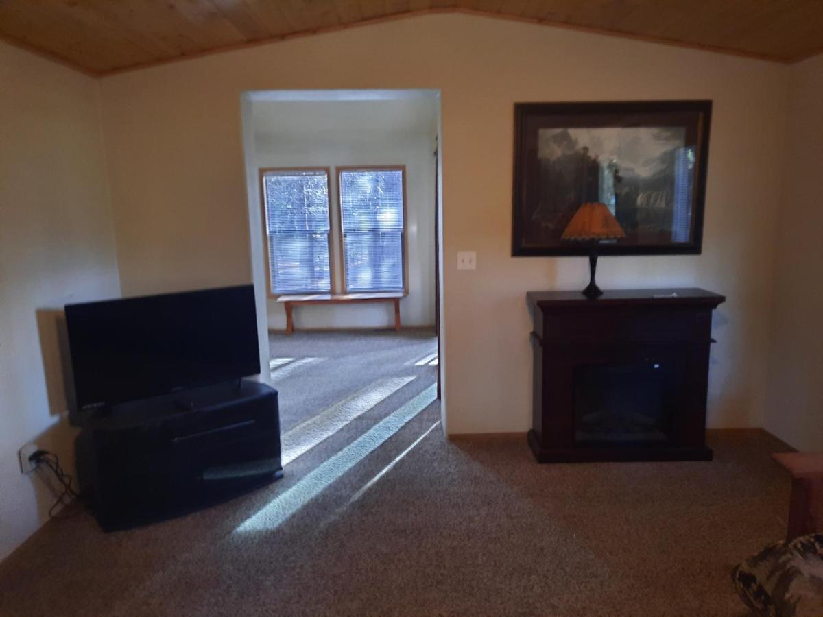 Willamette Pass Inn & Chalets Odell Lake Екстериор снимка