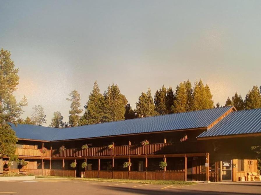 Willamette Pass Inn & Chalets Odell Lake Екстериор снимка